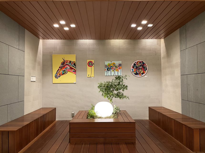 パークシティ武蔵小杉ミッドスカイタワーロビーに展示されたアート作品