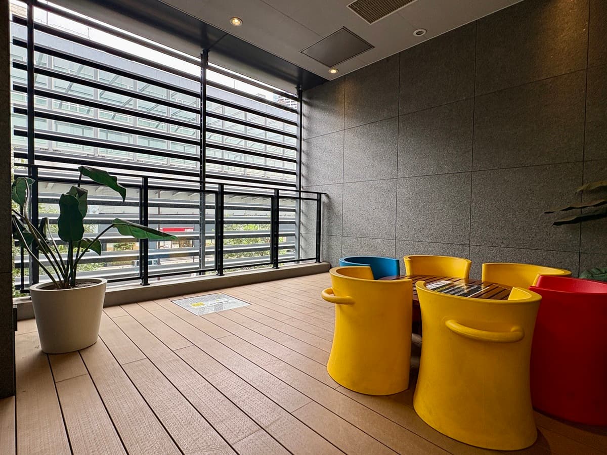 KACHIDOKI THE TOWER（勝どき ザ・タワー）のキッズルーム横のテラス（としとくらし）