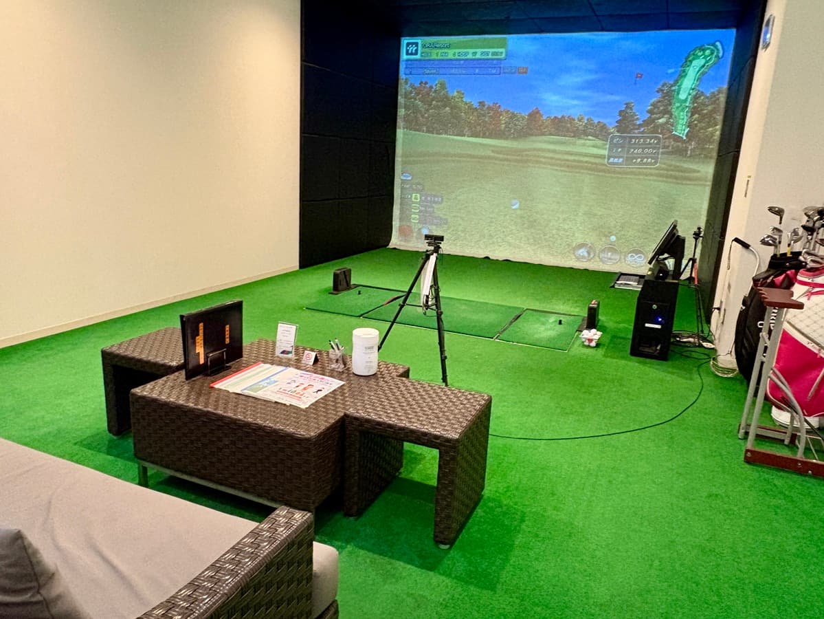 KACHIDOKI THE TOWER（勝どき ザ・タワー）のゴルフシミュレーションスタジオ（としとくらし）