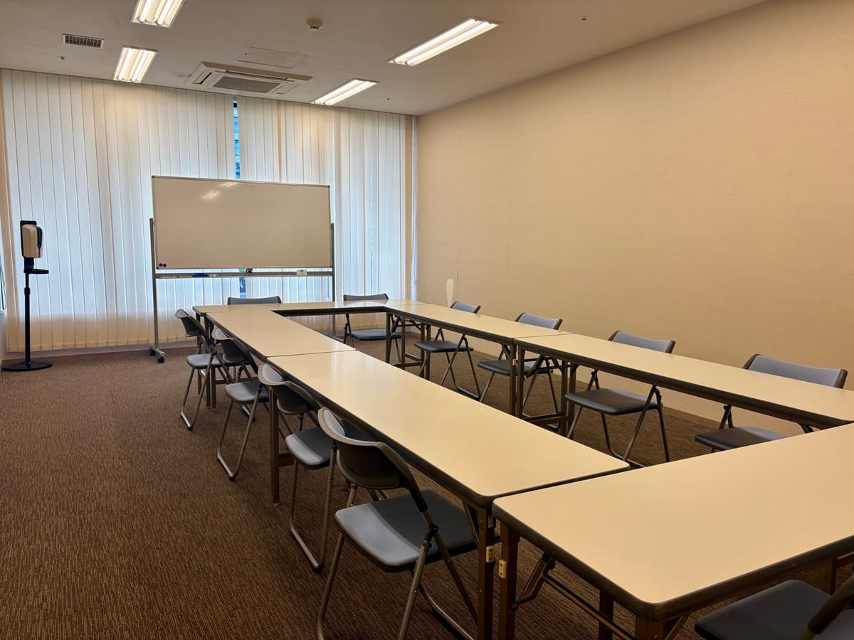 ドゥ・トゥール（DEUX TOURS）のミーティングルーム（としとくらし）