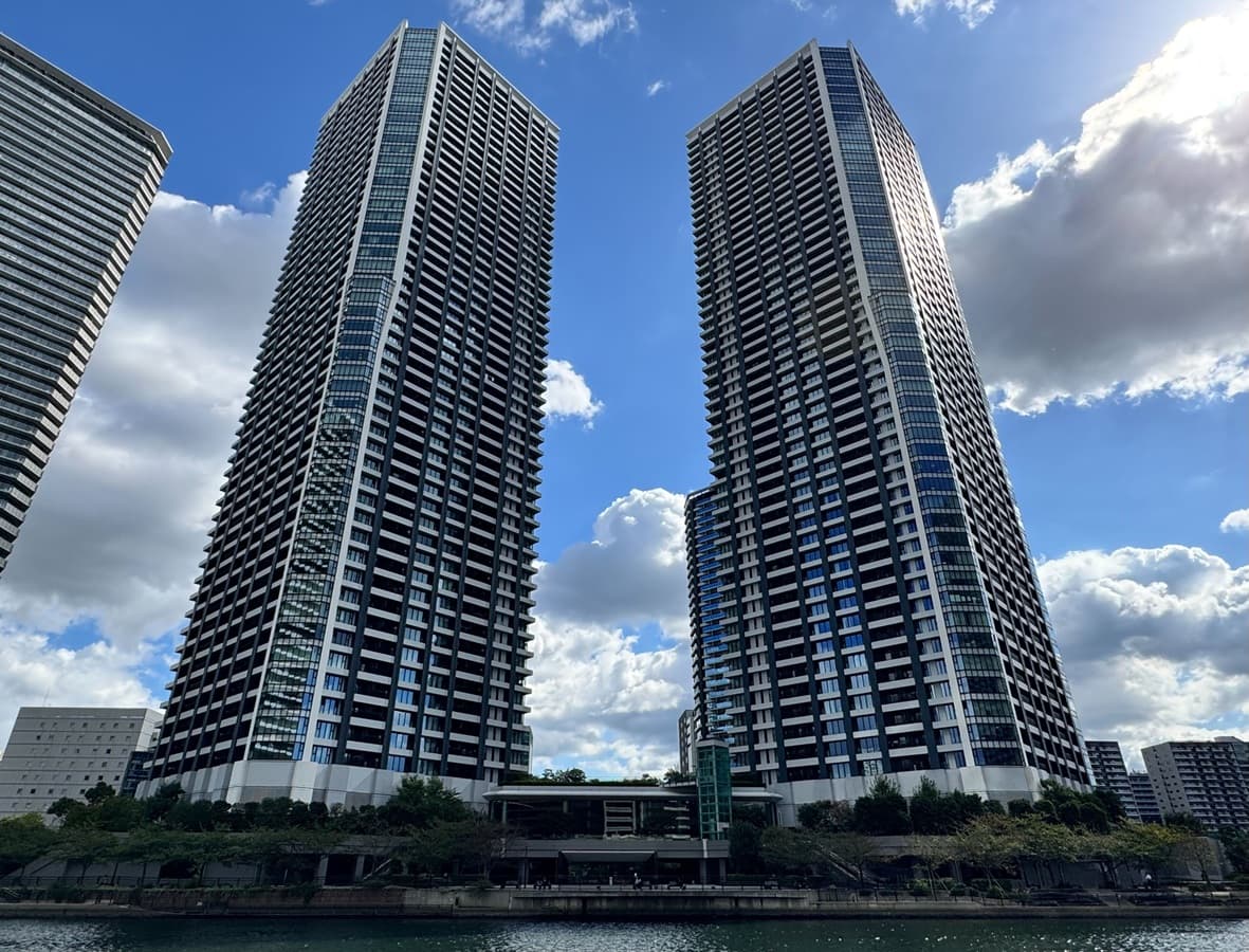 ドゥ・トゥール（DEUX TOURS）の外観画像（としとくらし）