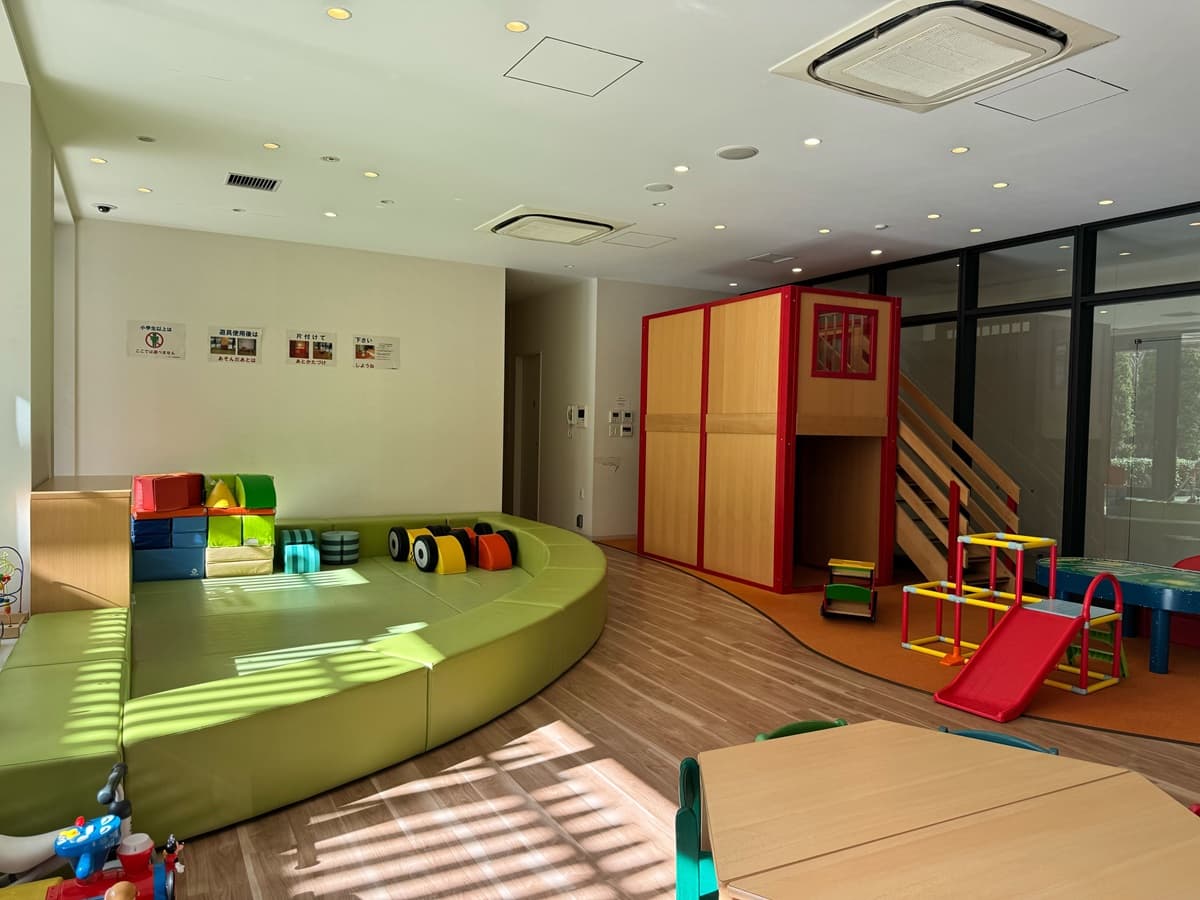 ⑱パークタワー東雲のキッズラウンジ（としとくらし）